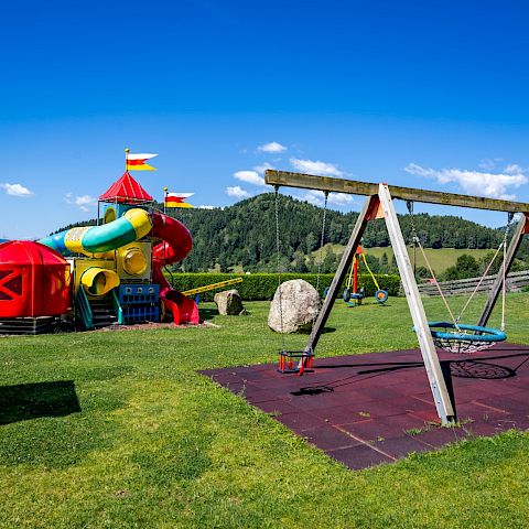 spielplatz_02.jpg
